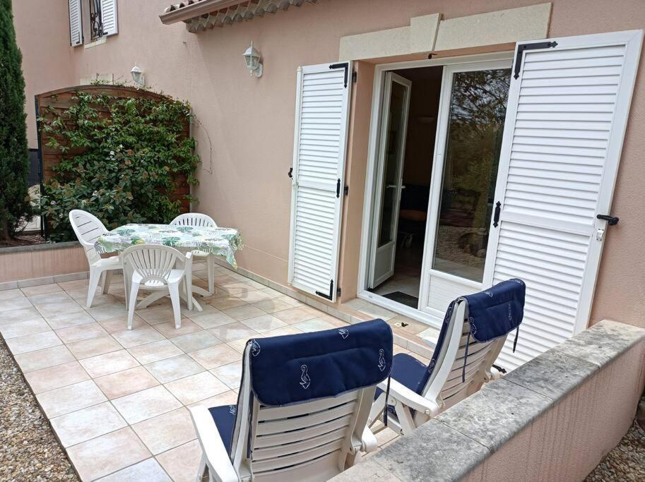 Anduze Gîte Les Pins 2/3 personnes au calme. Massillargues-Attuech Extérieur photo